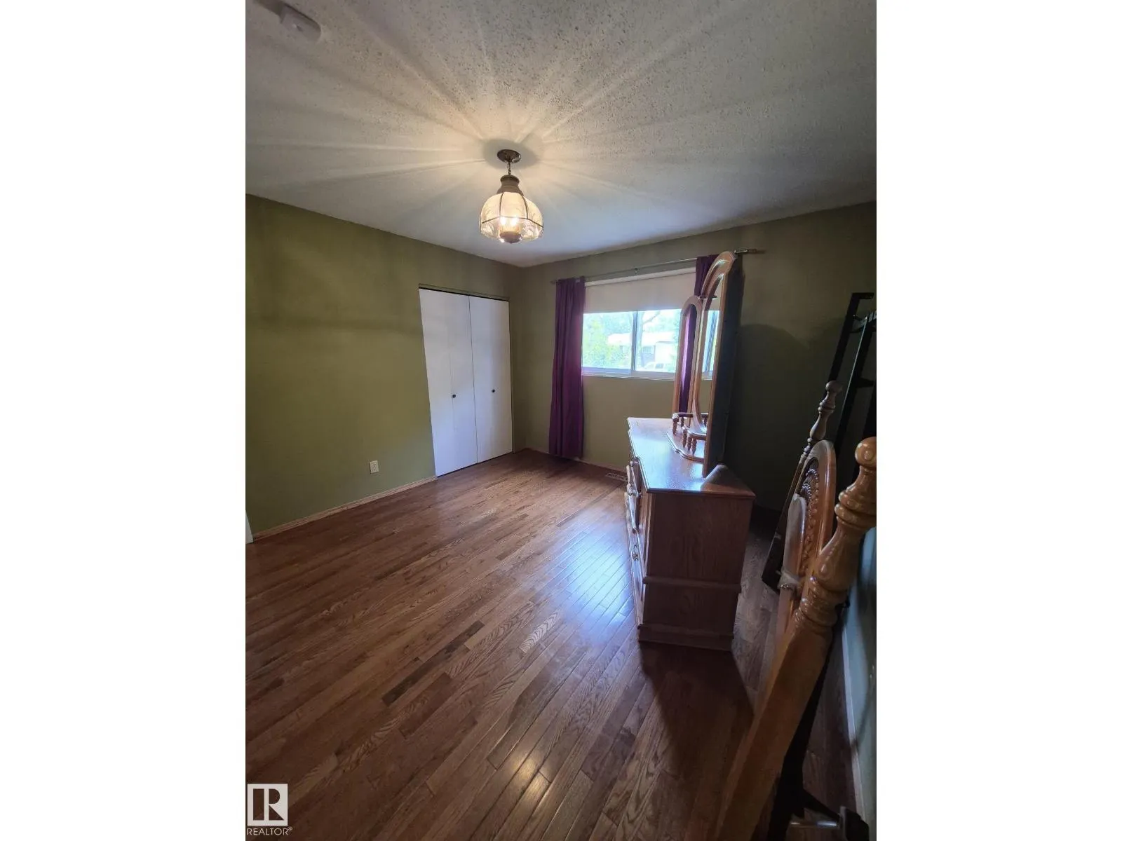 35 LIVINGSTONE CR