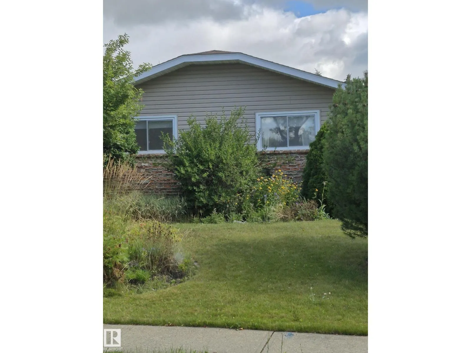 35 LIVINGSTONE CR
