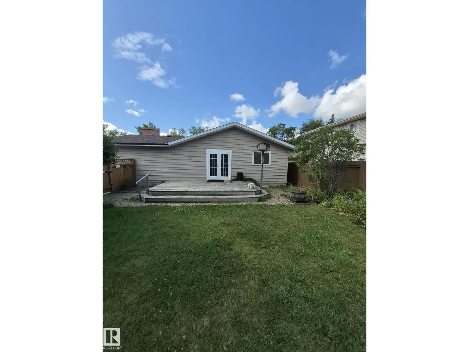 35 LIVINGSTONE CR