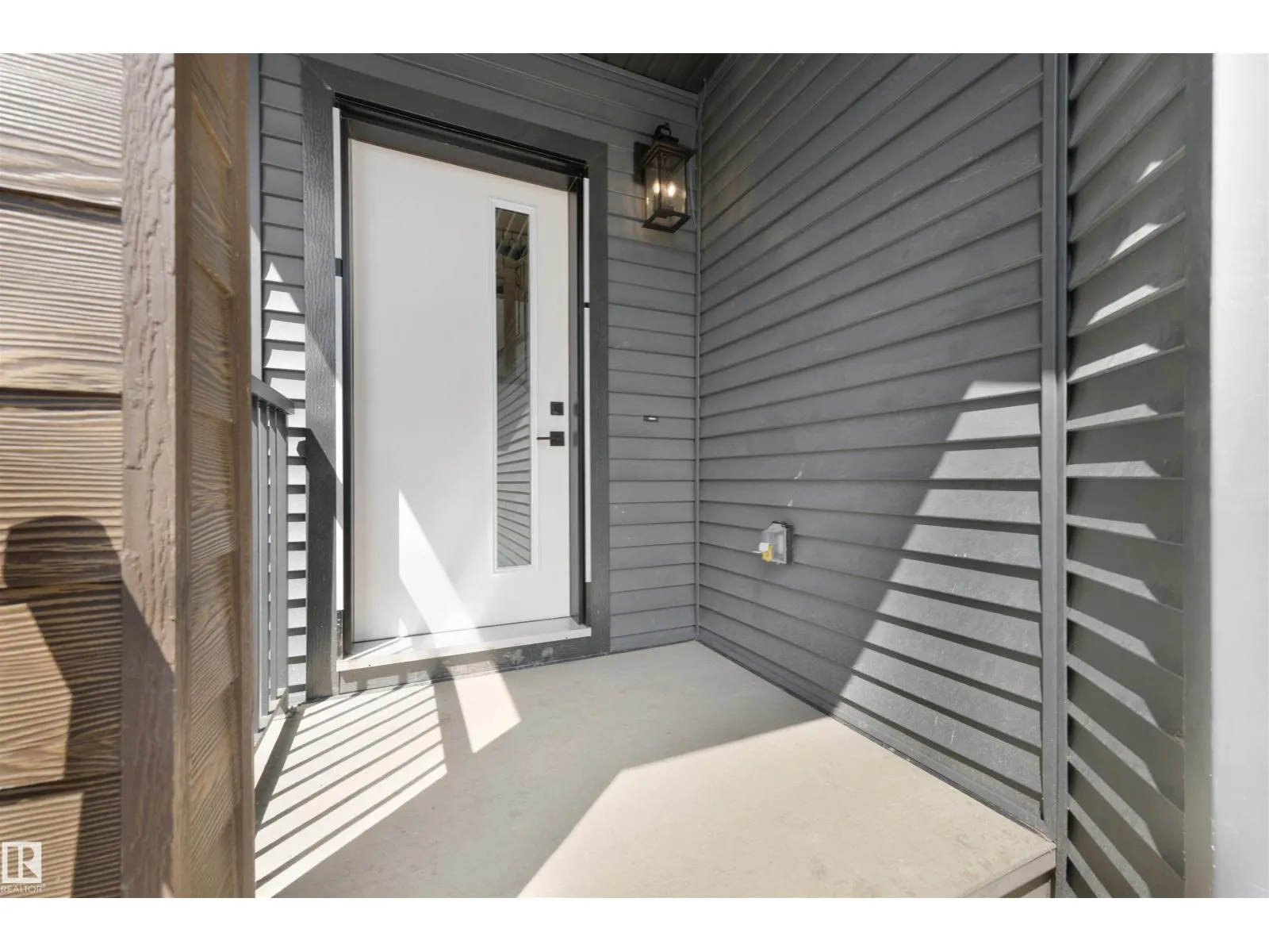 48 GRASSVIEW CR