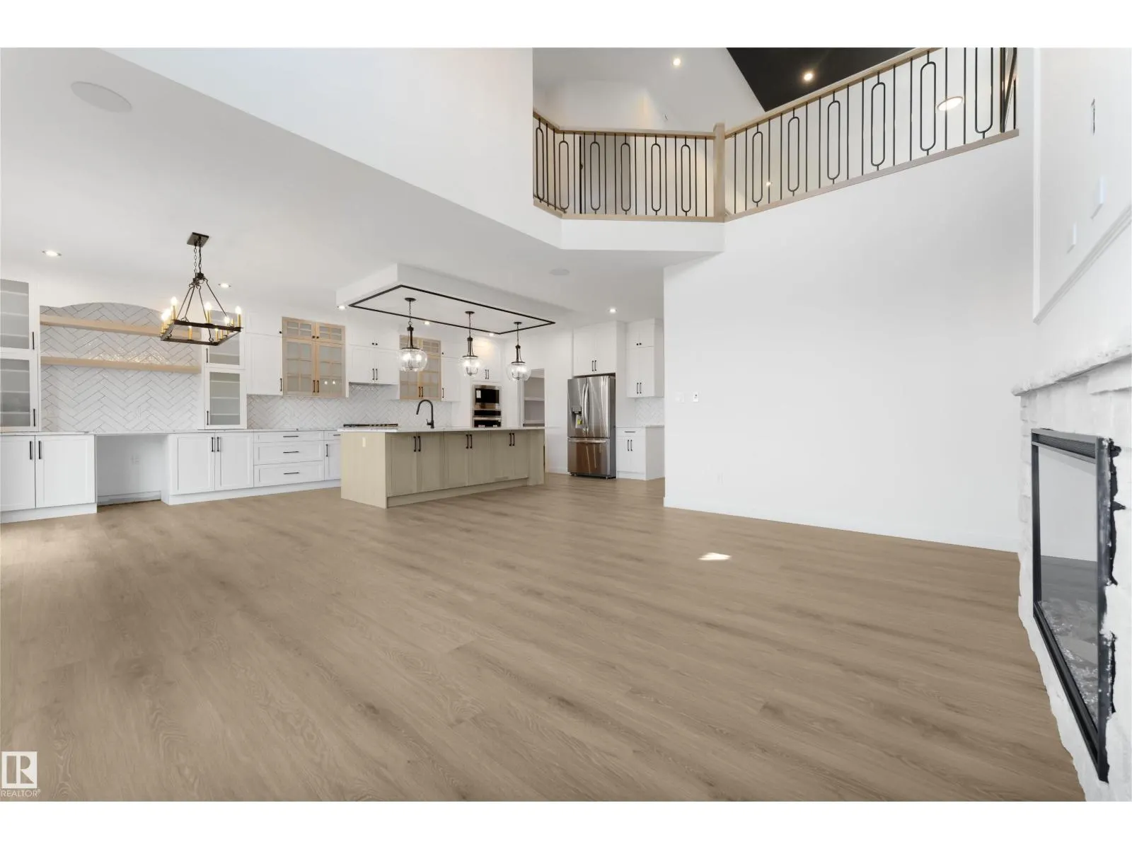48 GRASSVIEW CR