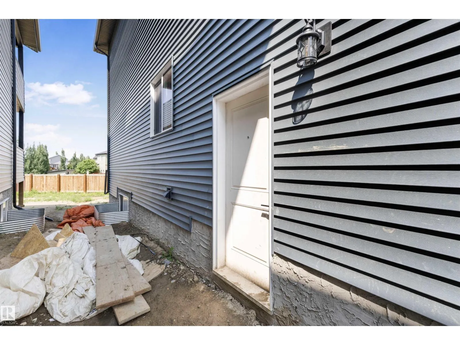 48 GRASSVIEW CR