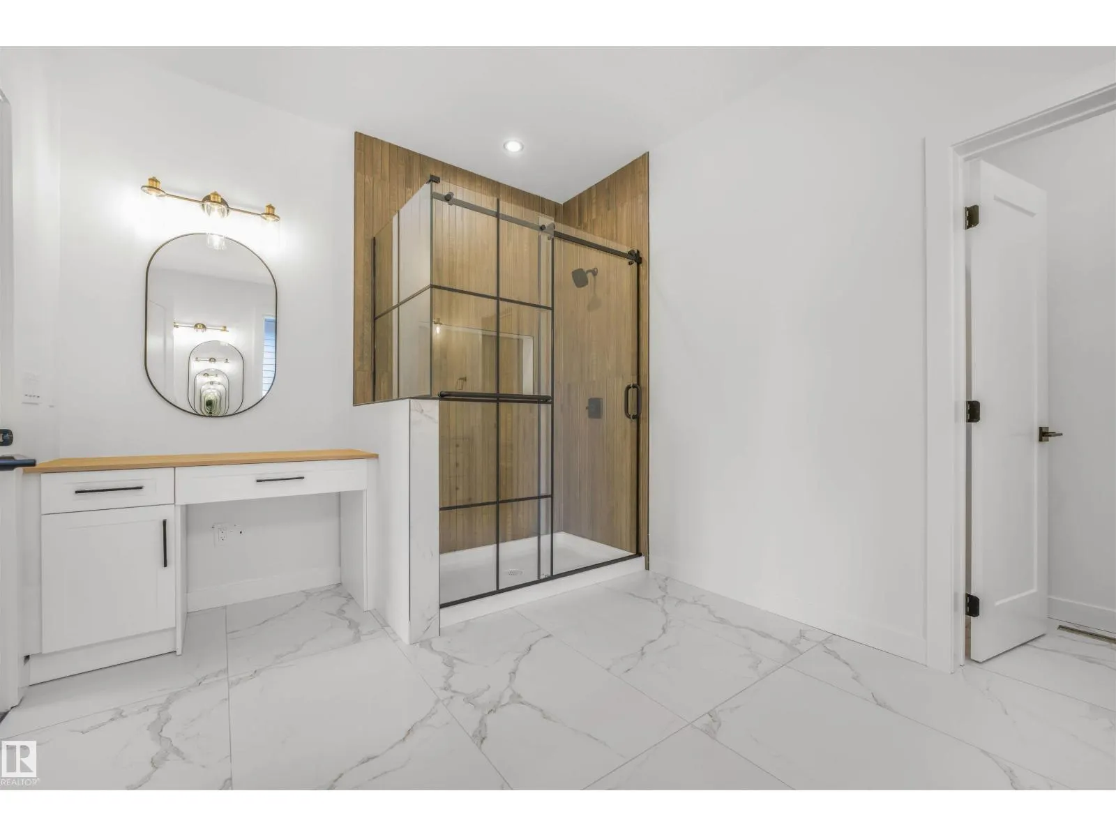 48 GRASSVIEW CR