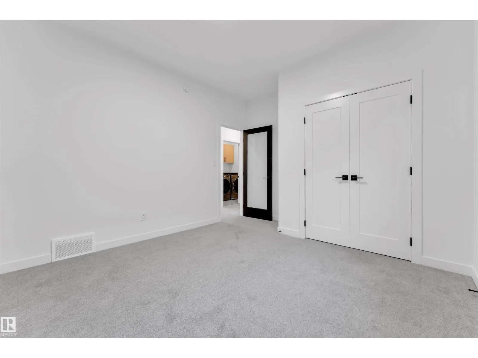 27 ELDRIDGE PT