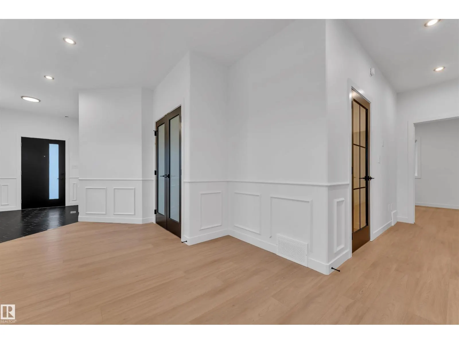 27 ELDRIDGE PT