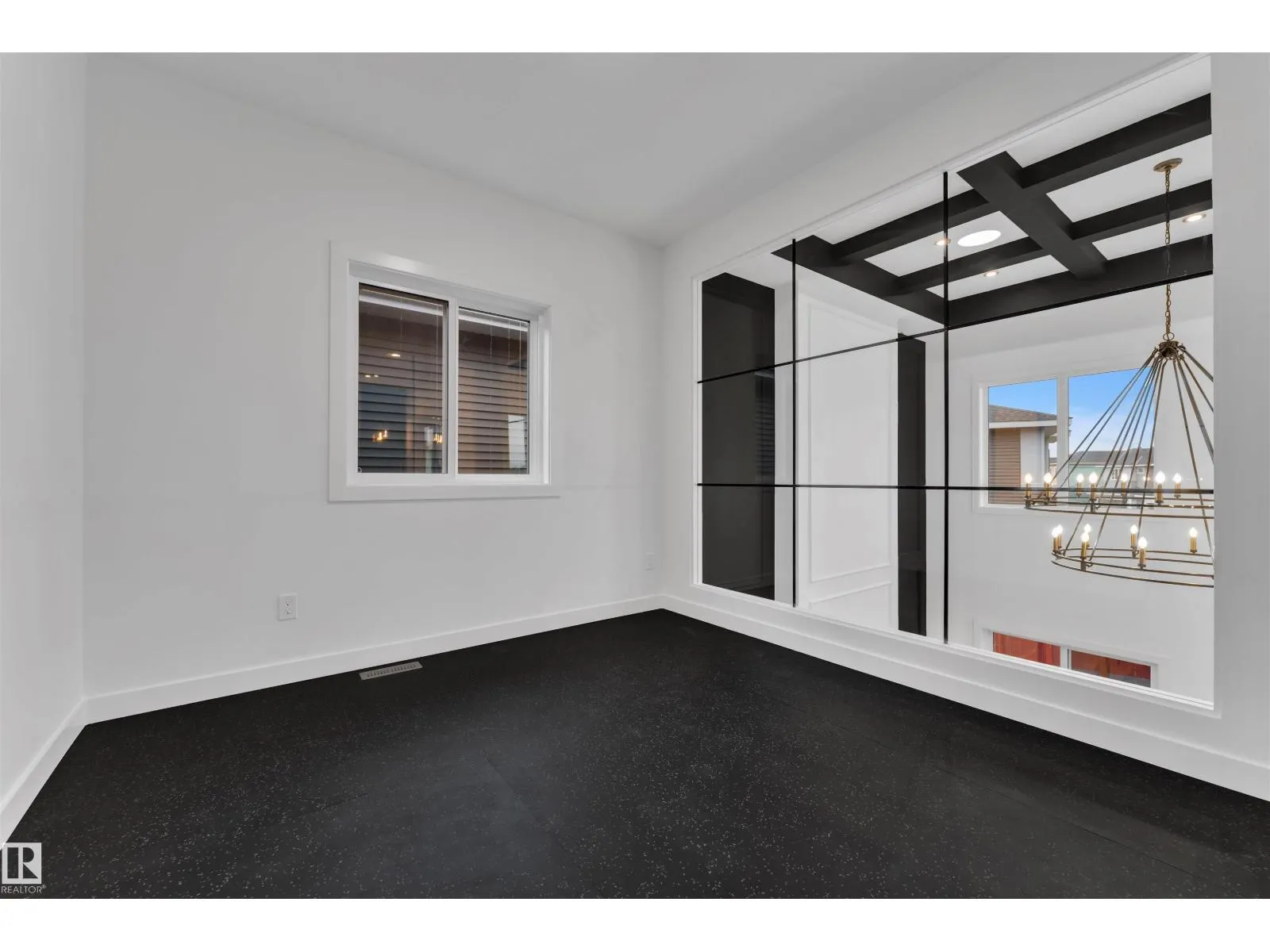 27 ELDRIDGE PT