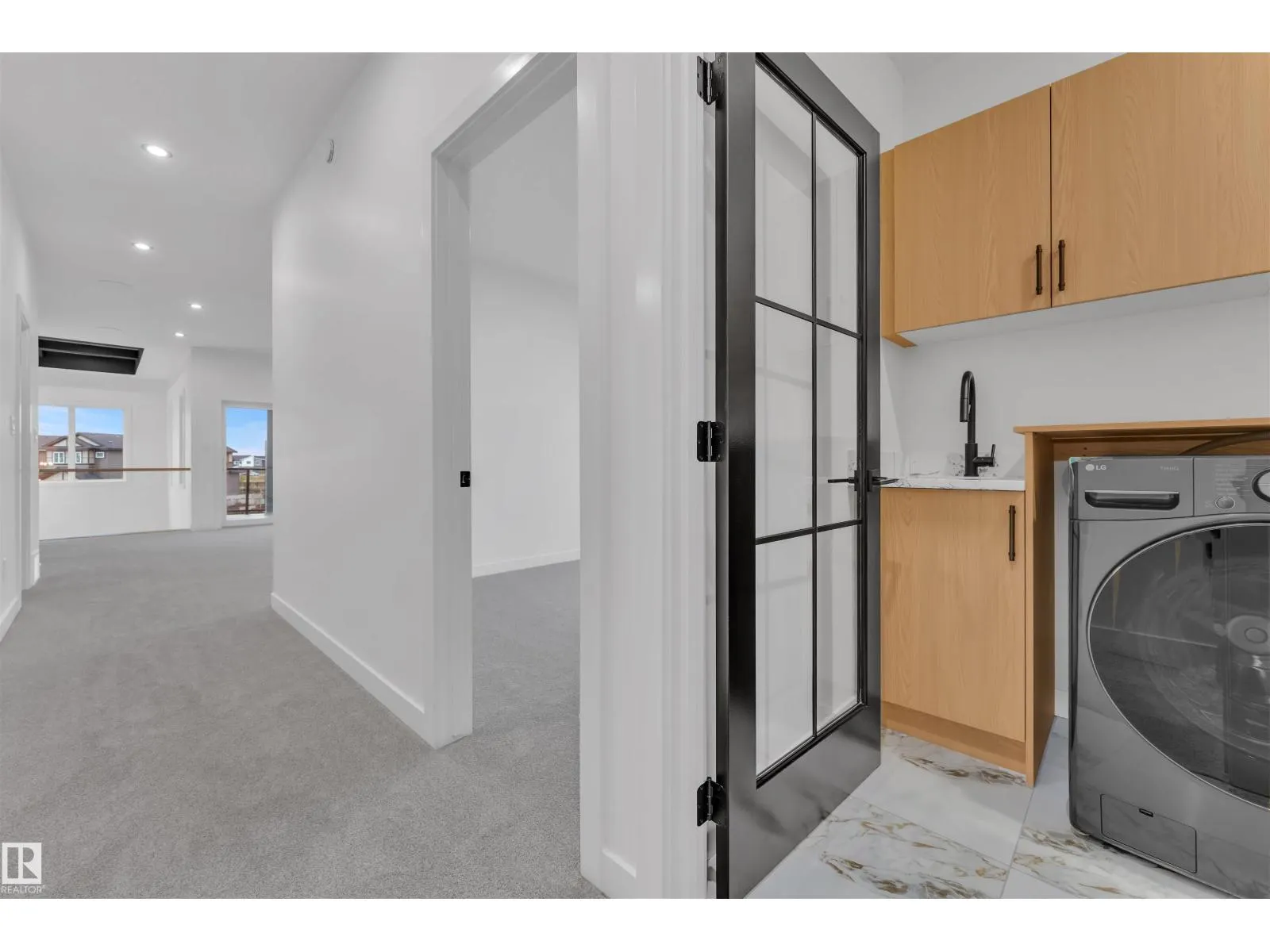 27 ELDRIDGE PT