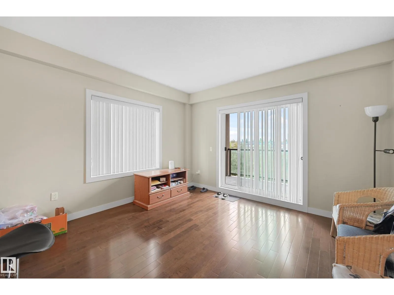 #313 1230 WINDERMERE WY SW