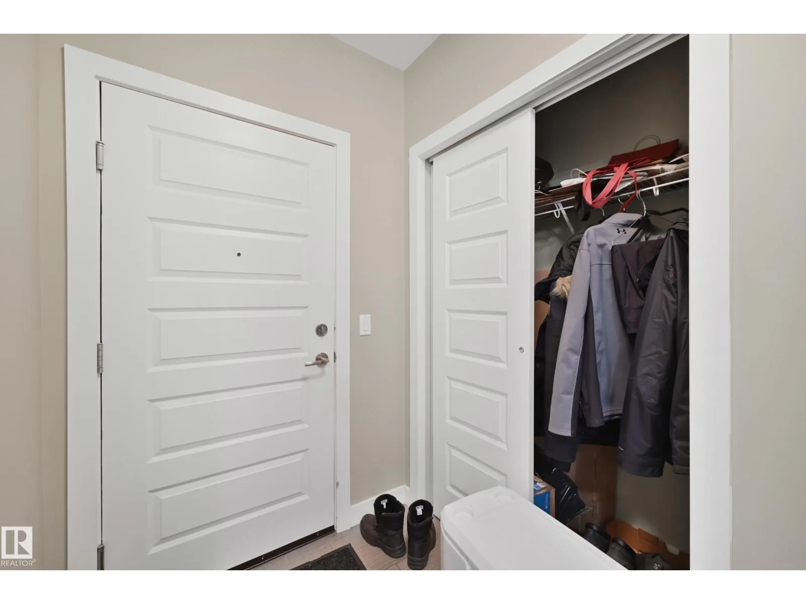 #313 1230 WINDERMERE WY SW