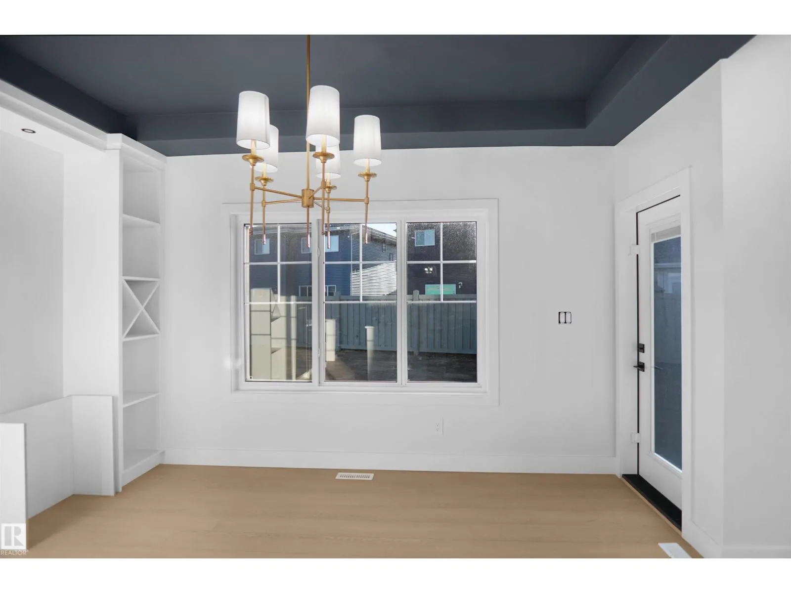 6224 29 AVE SW SW