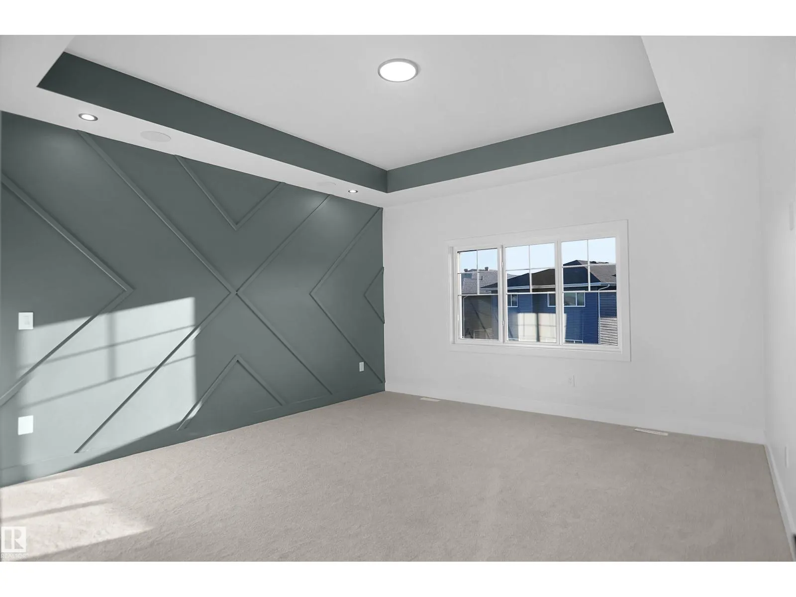 6224 29 AVE SW SW
