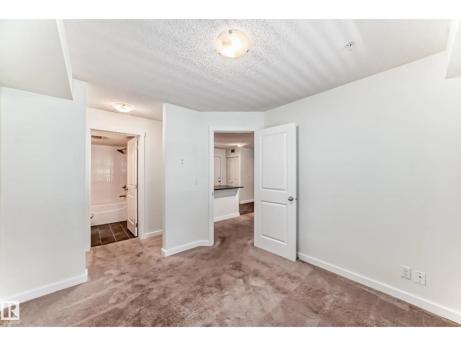#111 5390 CHAPPELLE RD SW