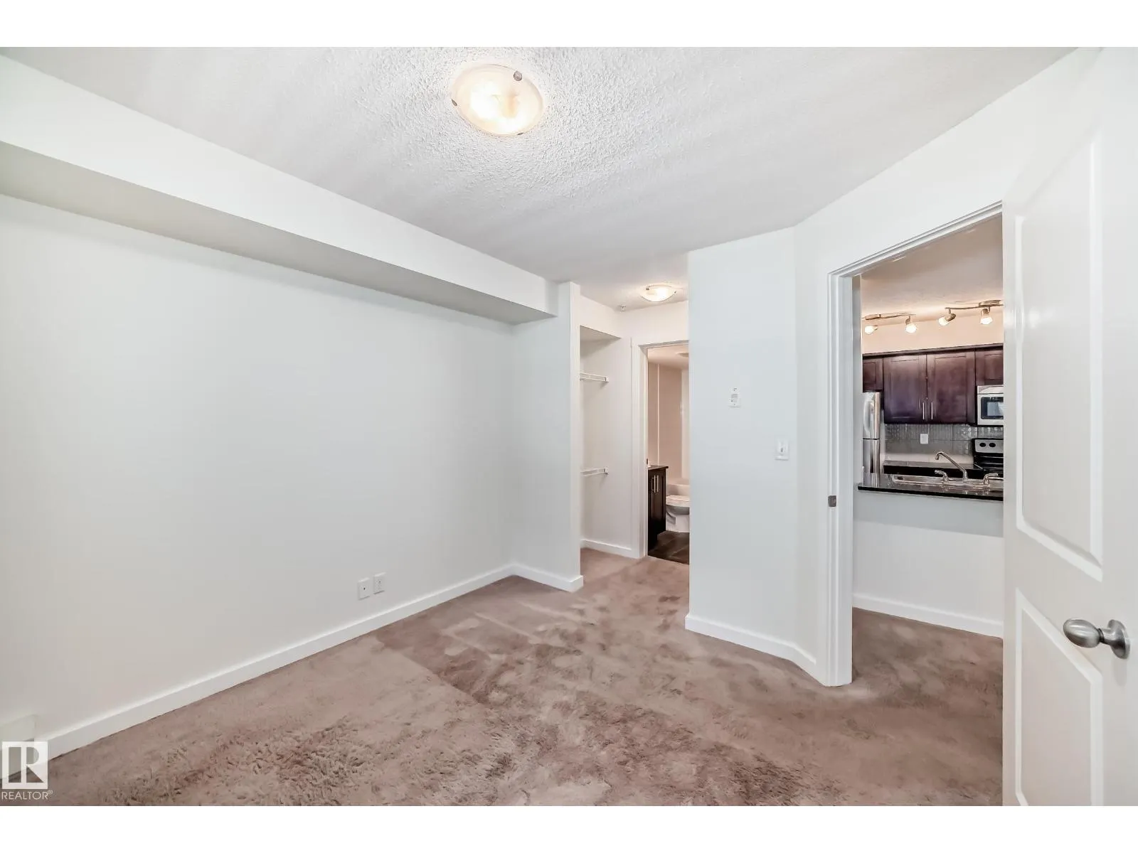 #111 5390 CHAPPELLE RD SW