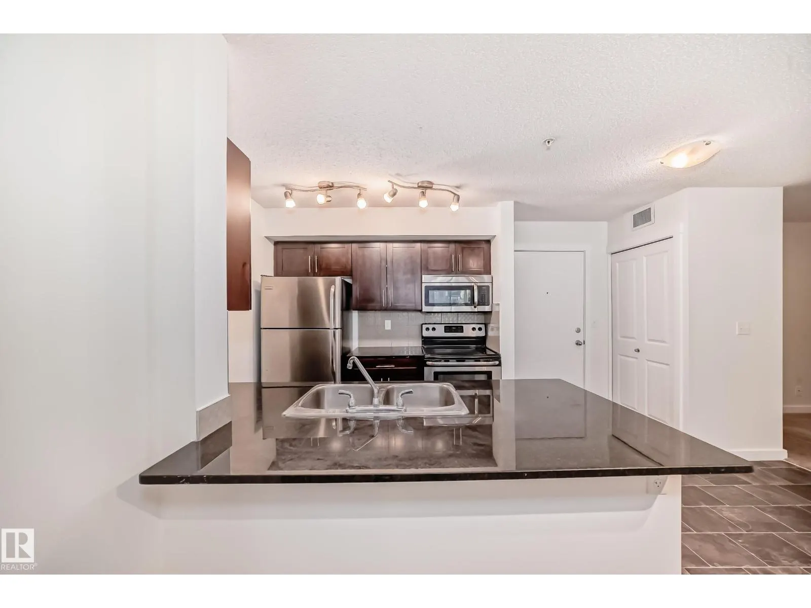 #111 5390 CHAPPELLE RD SW