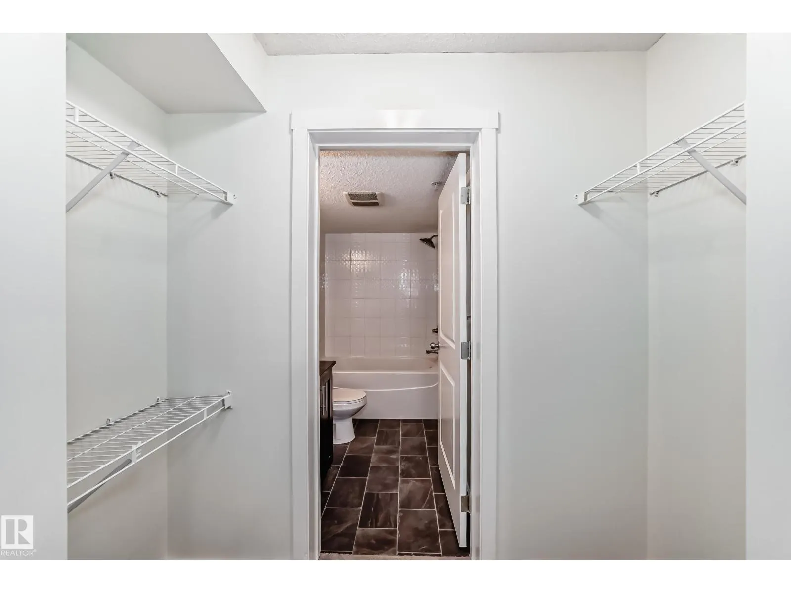 #111 5390 CHAPPELLE RD SW