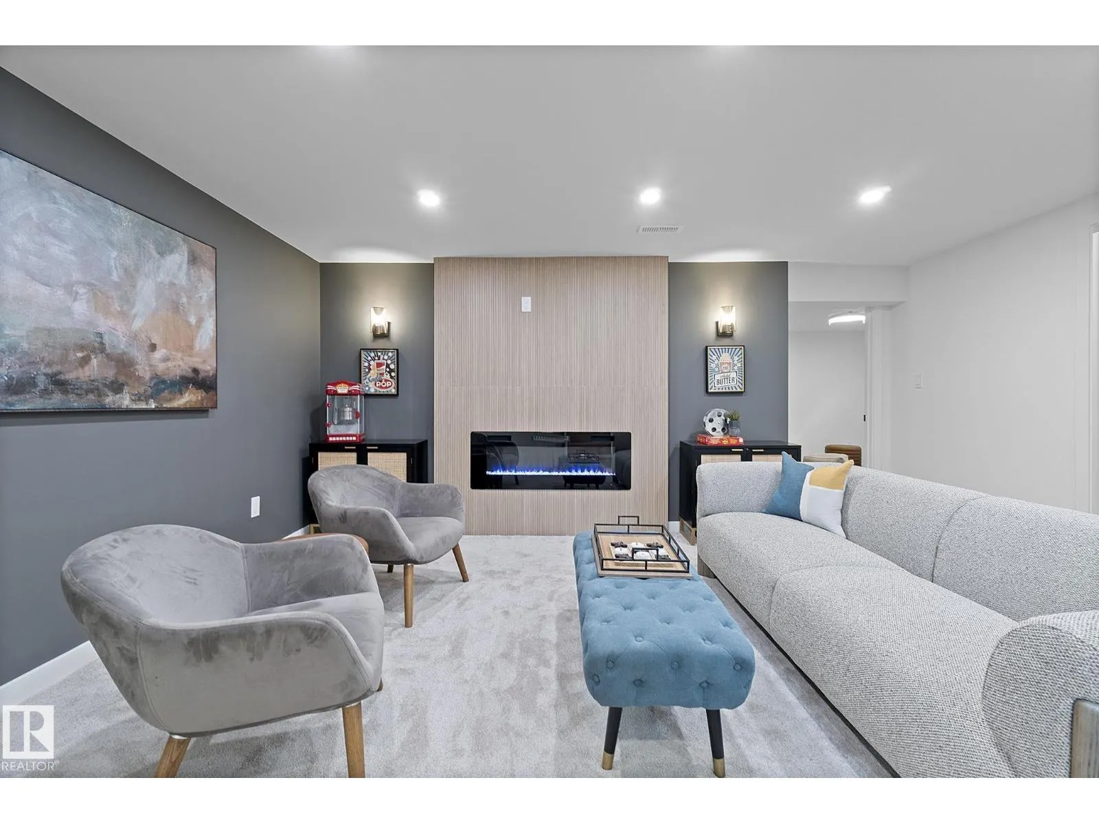 9444 74 ST NW