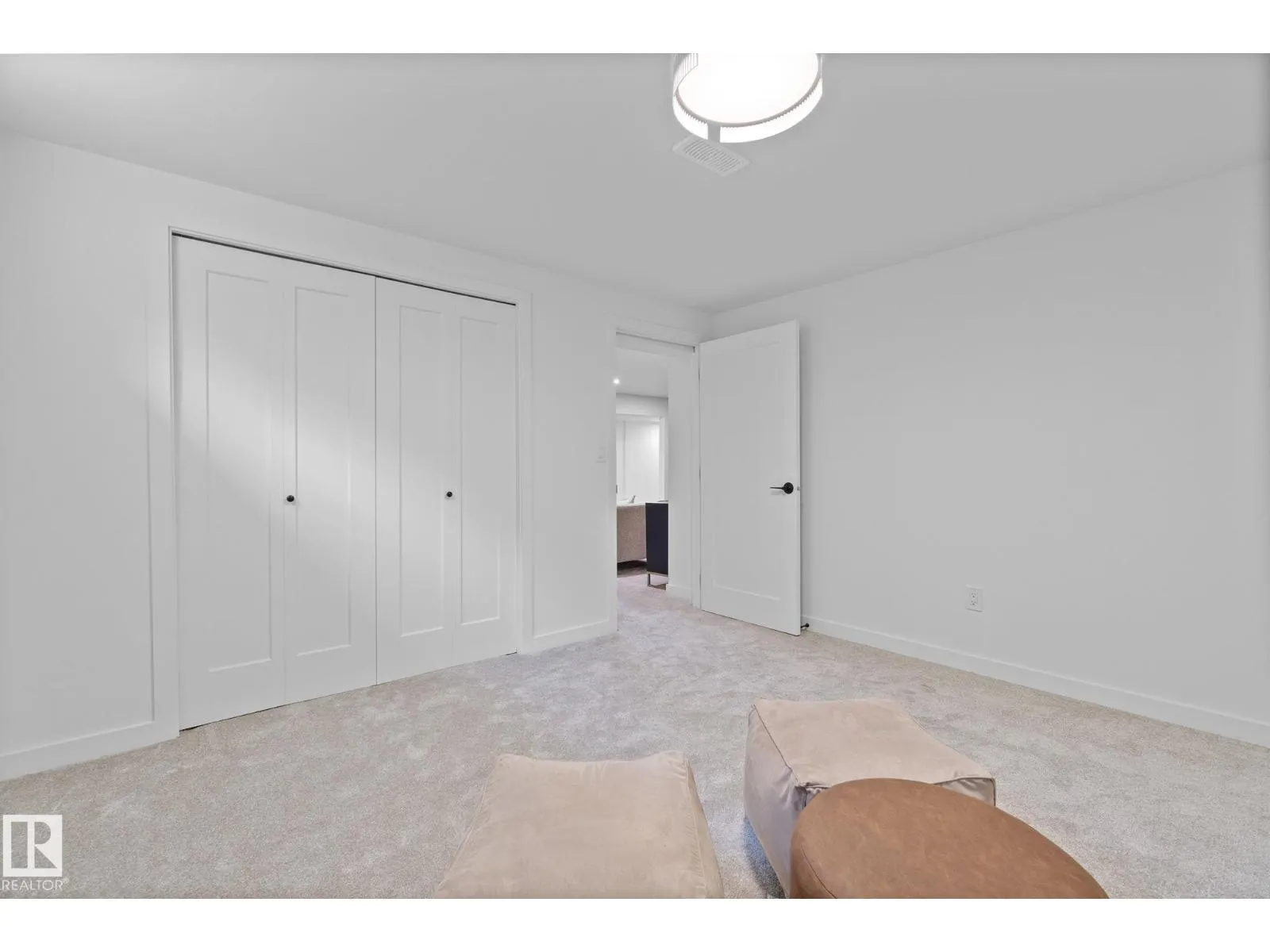 9444 74 ST NW