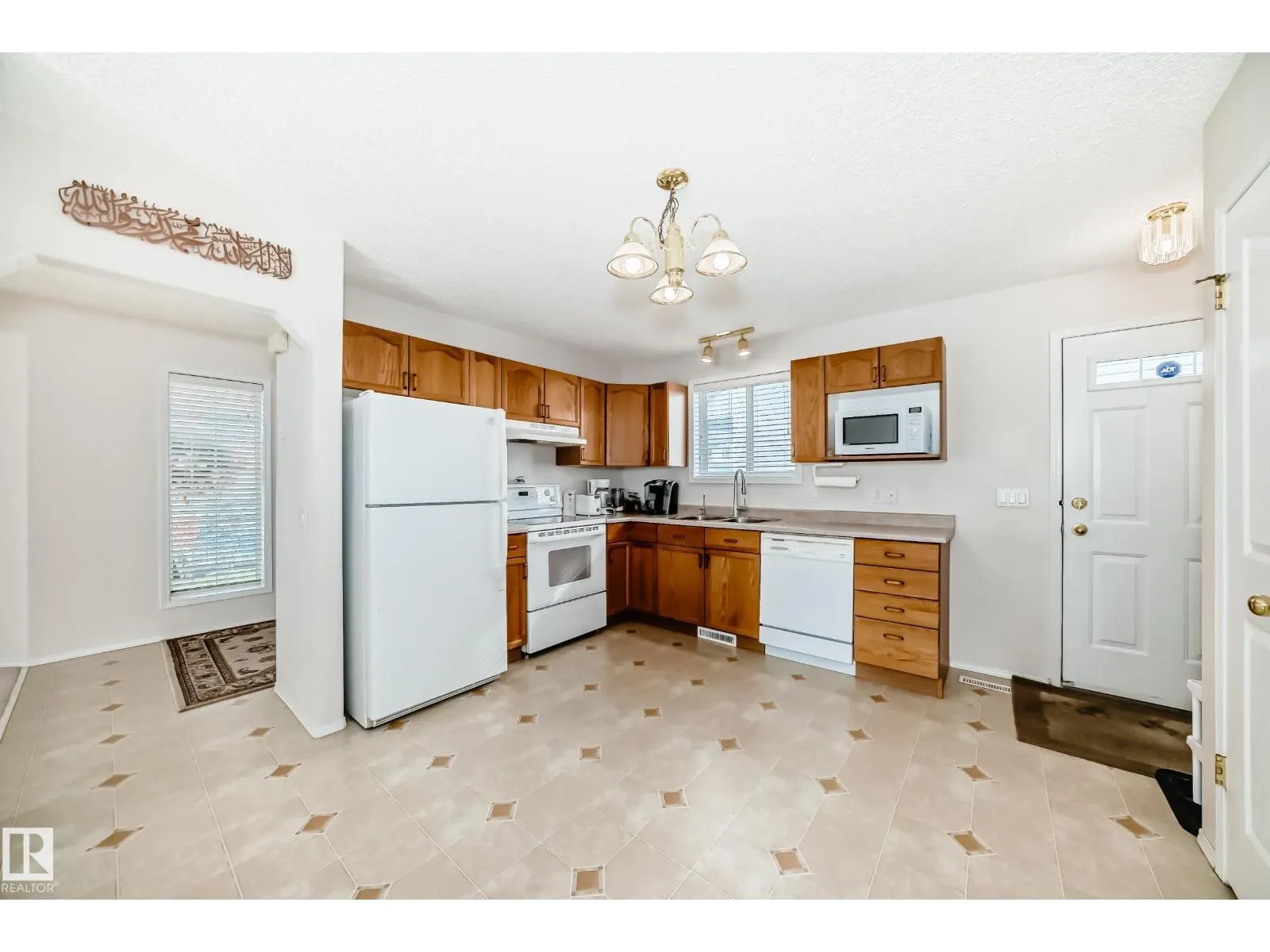 17215 88 ST NW