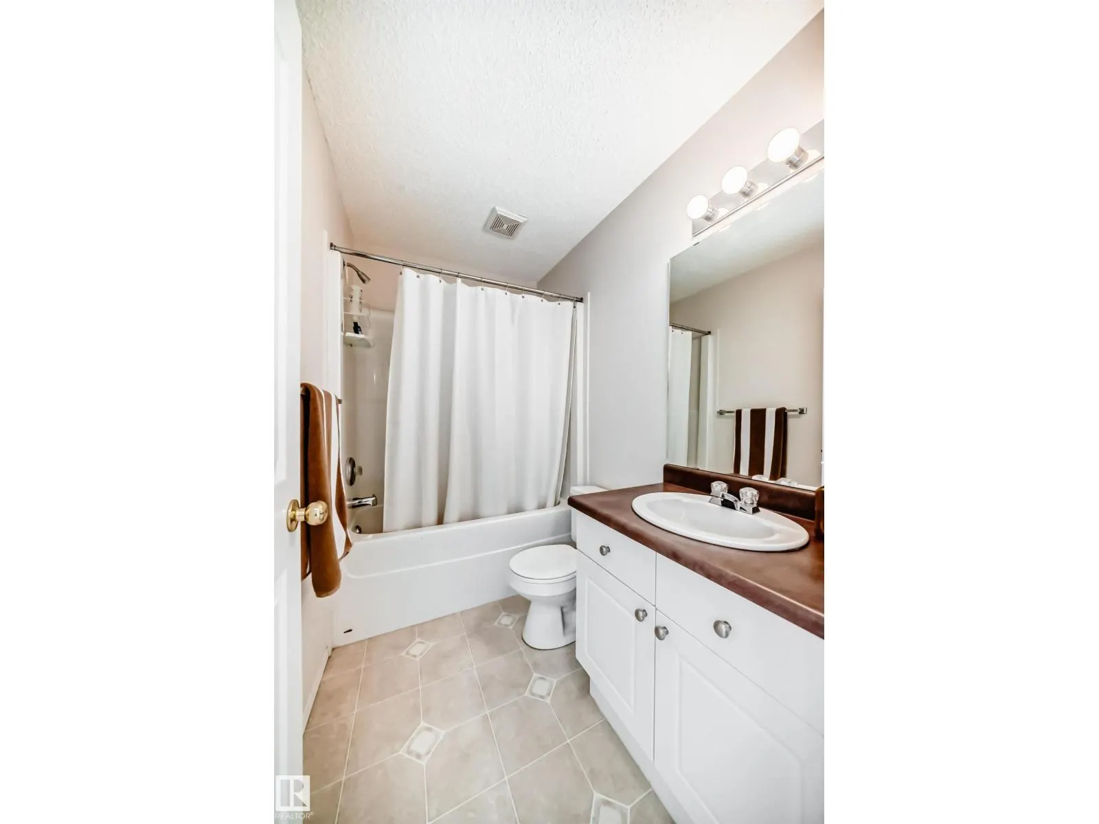 17215 88 ST NW