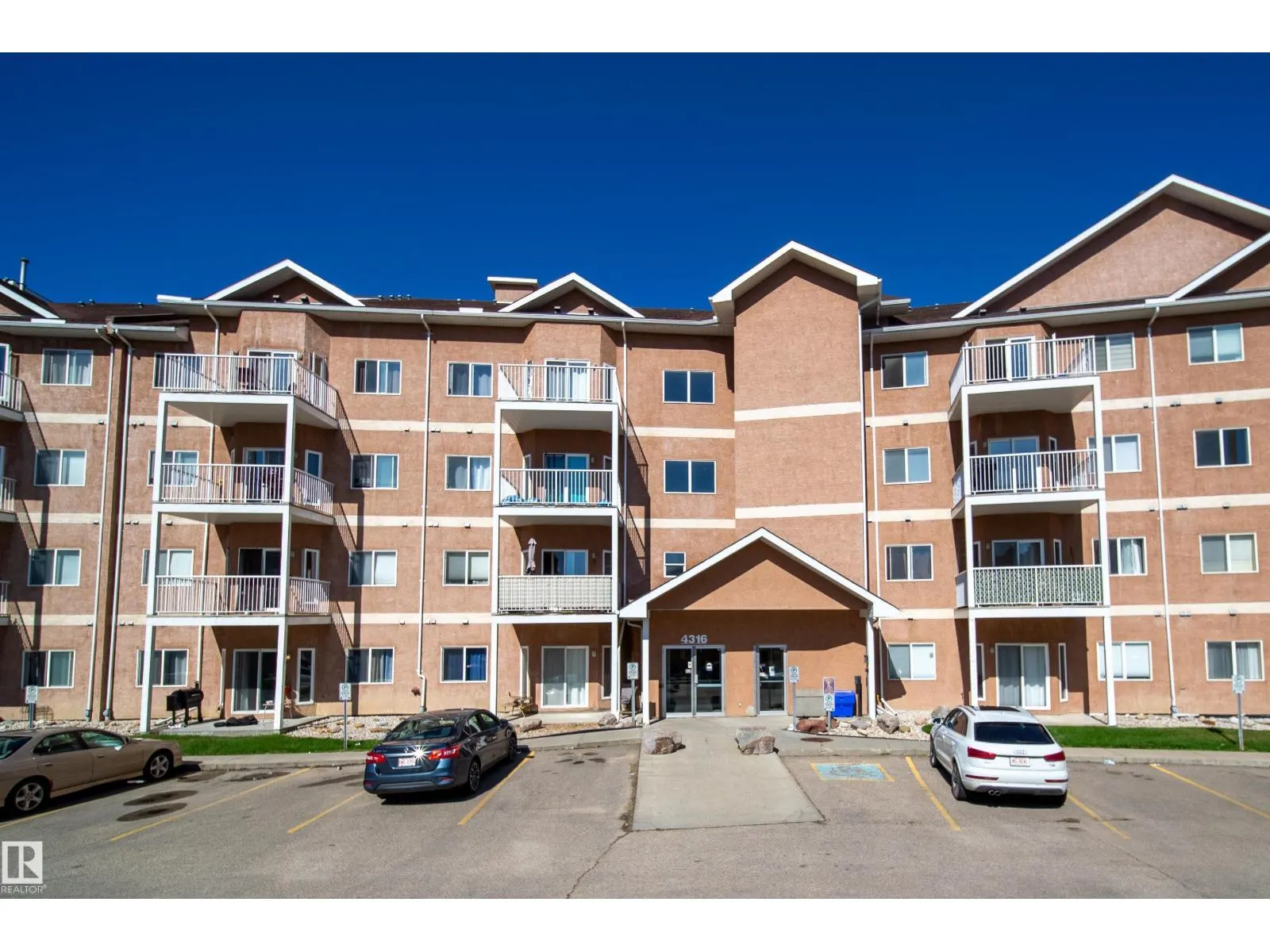#408 4316 139 AV NW