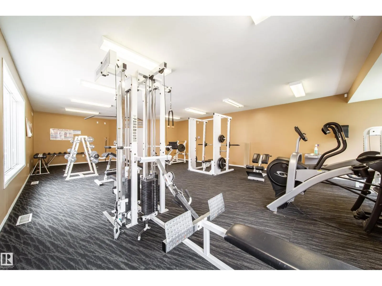 #408 4316 139 AV NW