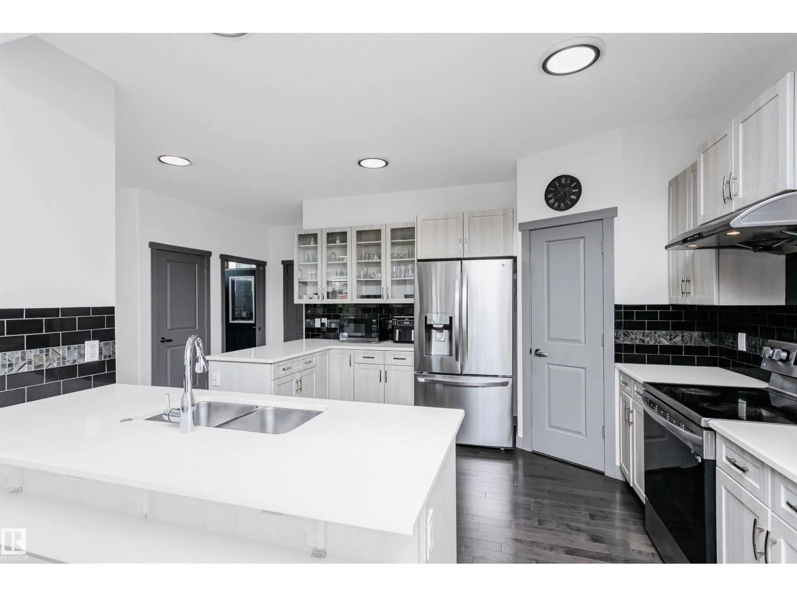 7703 GETTY WD NW