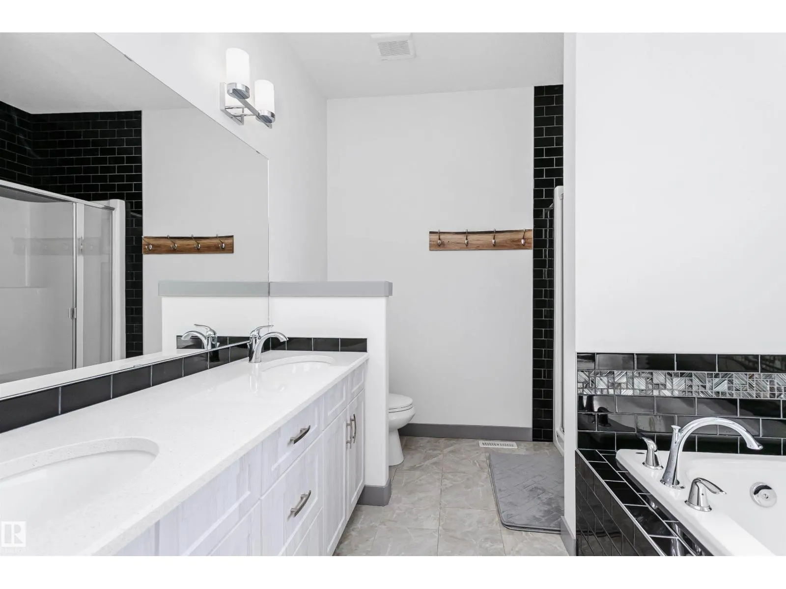 7703 GETTY WD NW