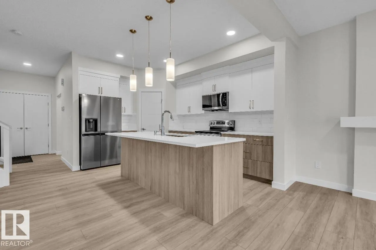 1076 Berg PL