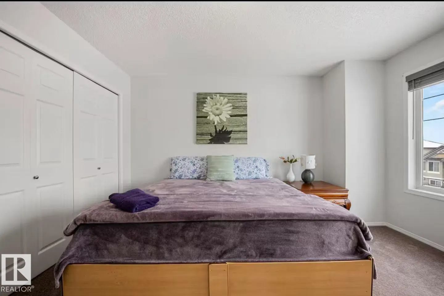 3005 32 AV NW