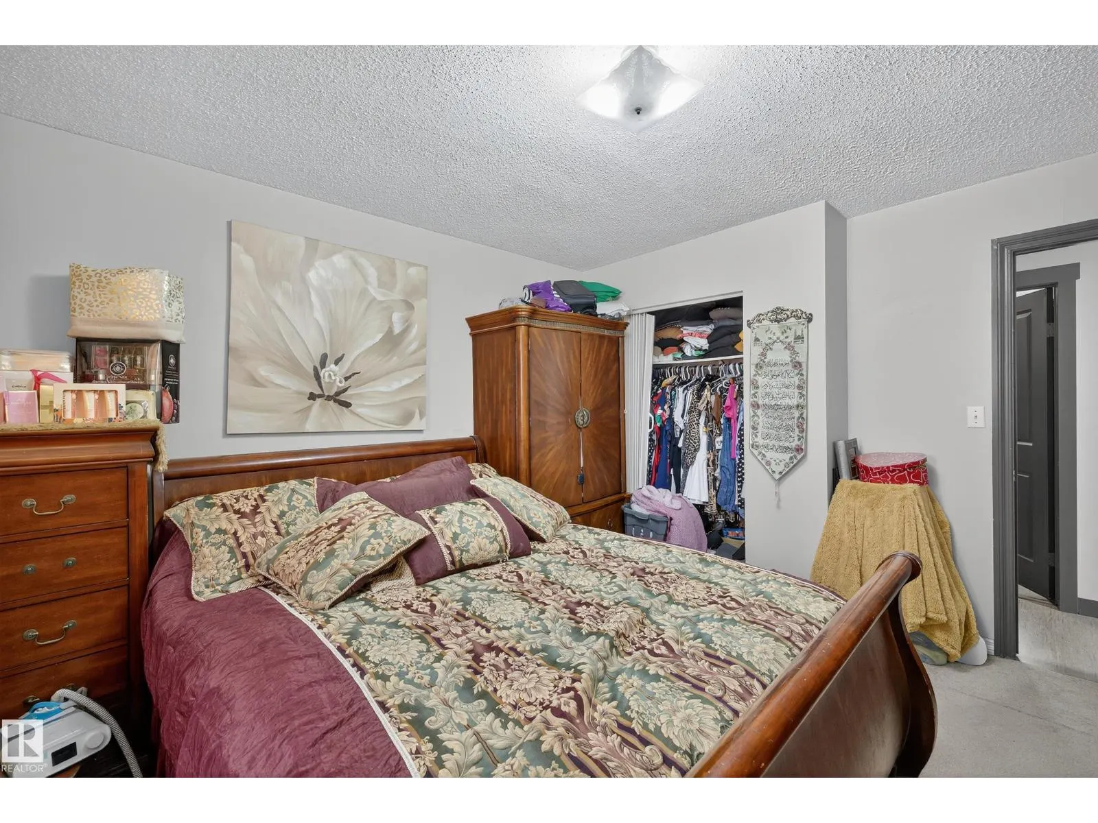 10304 164 AV NW