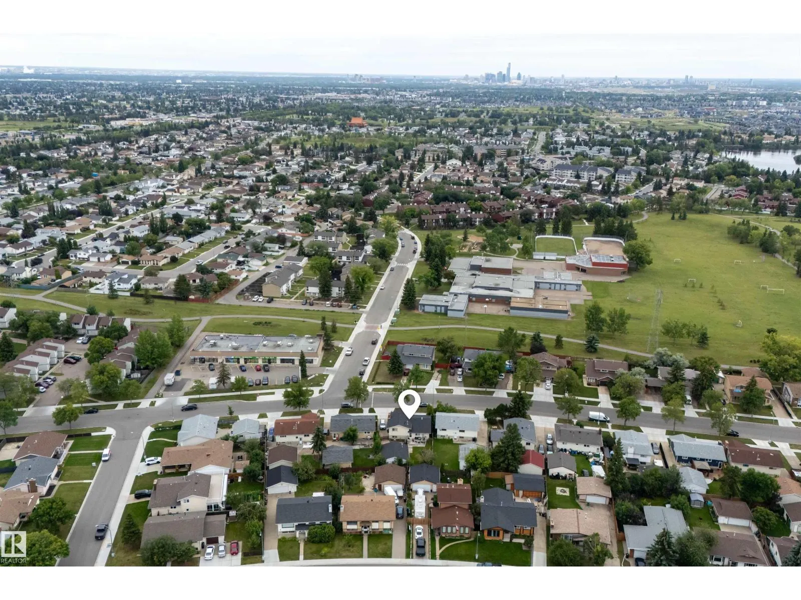 10304 164 AV NW