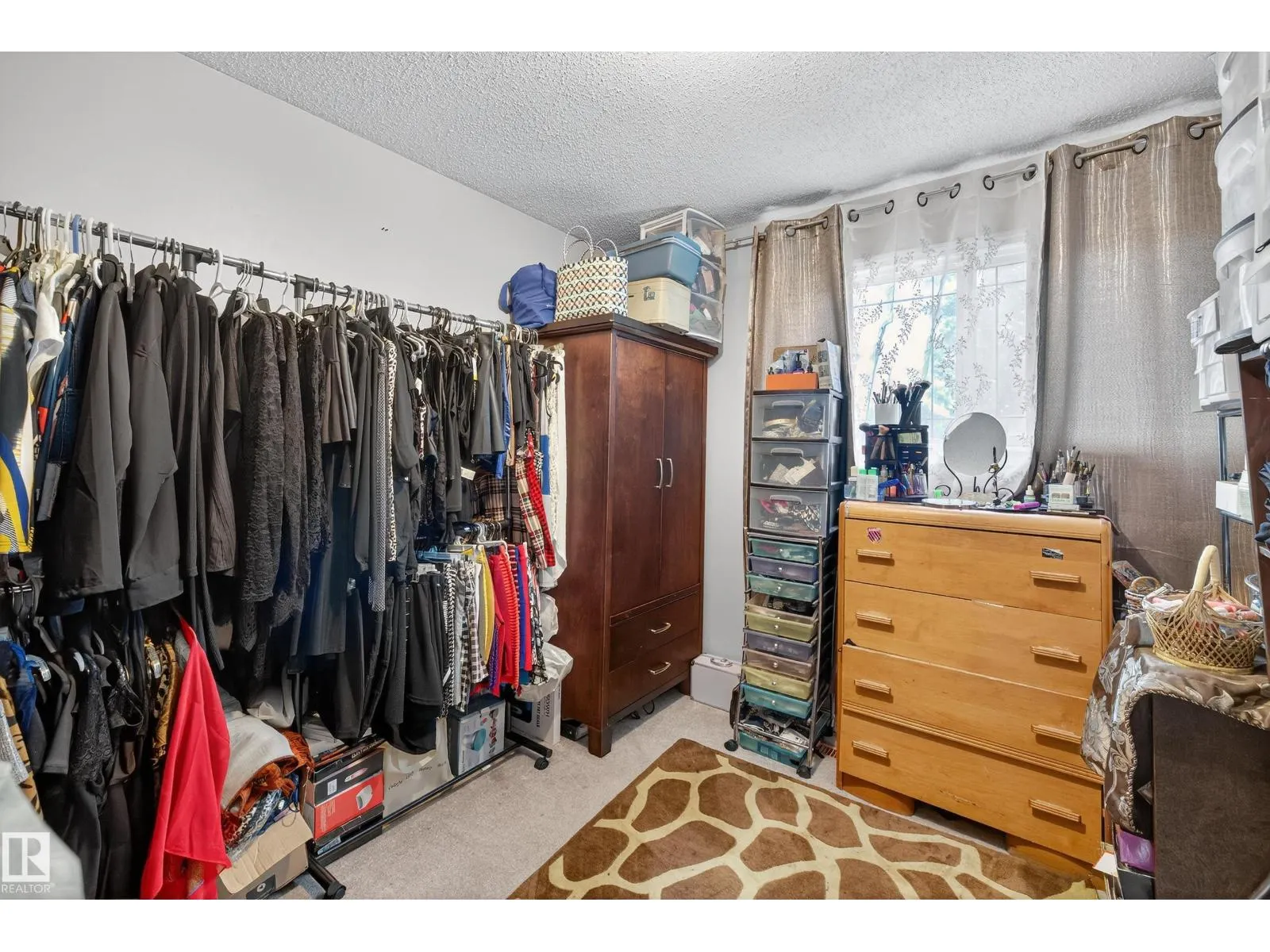 10304 164 AV NW