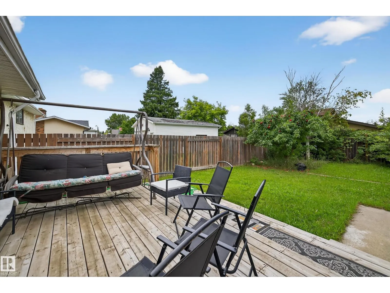 10304 164 AV NW