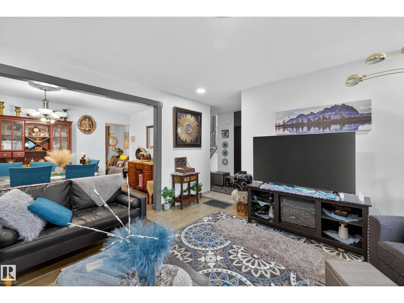 10304 164 AV NW