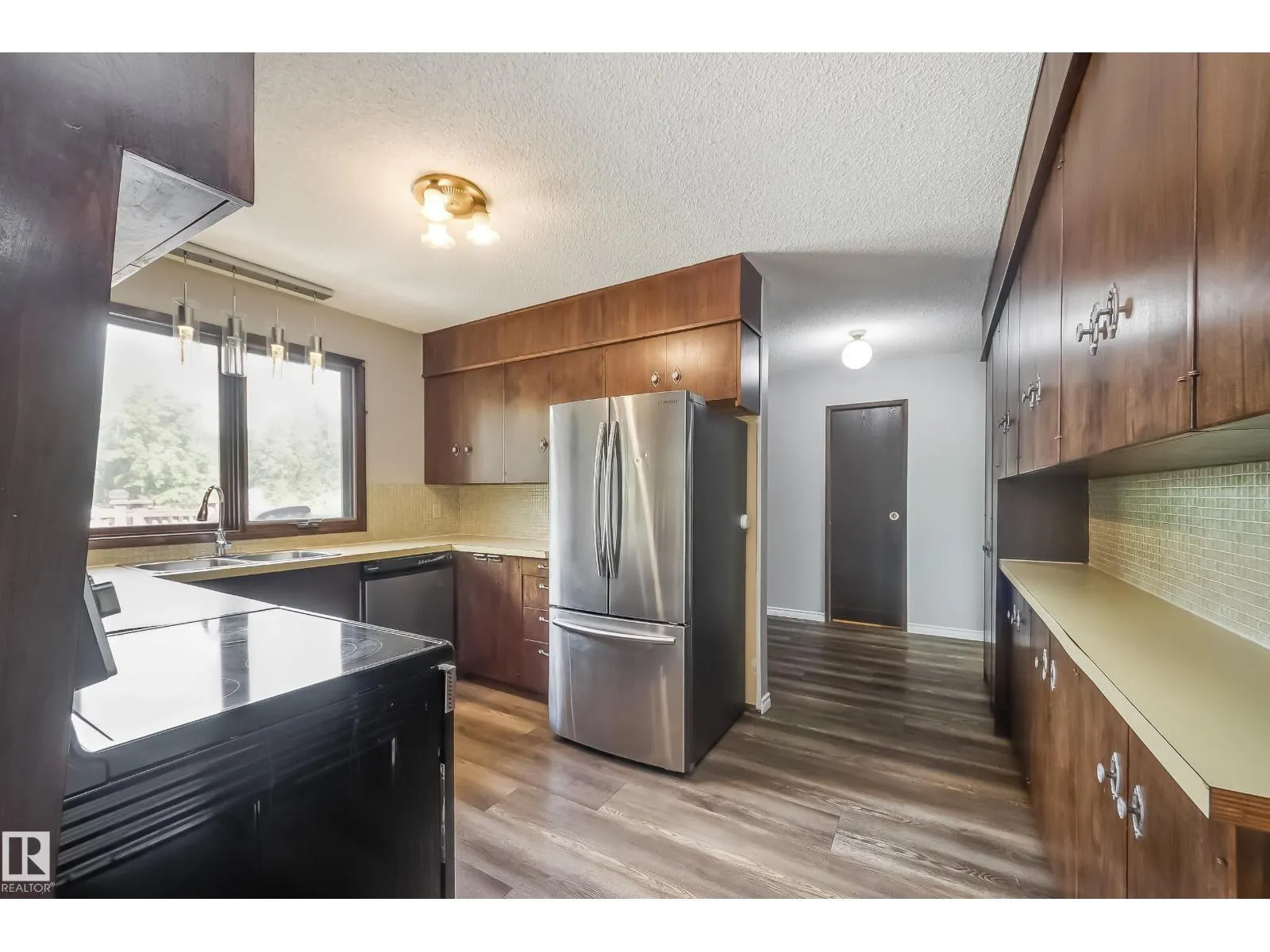 #253 52152 RGE ROAD 225