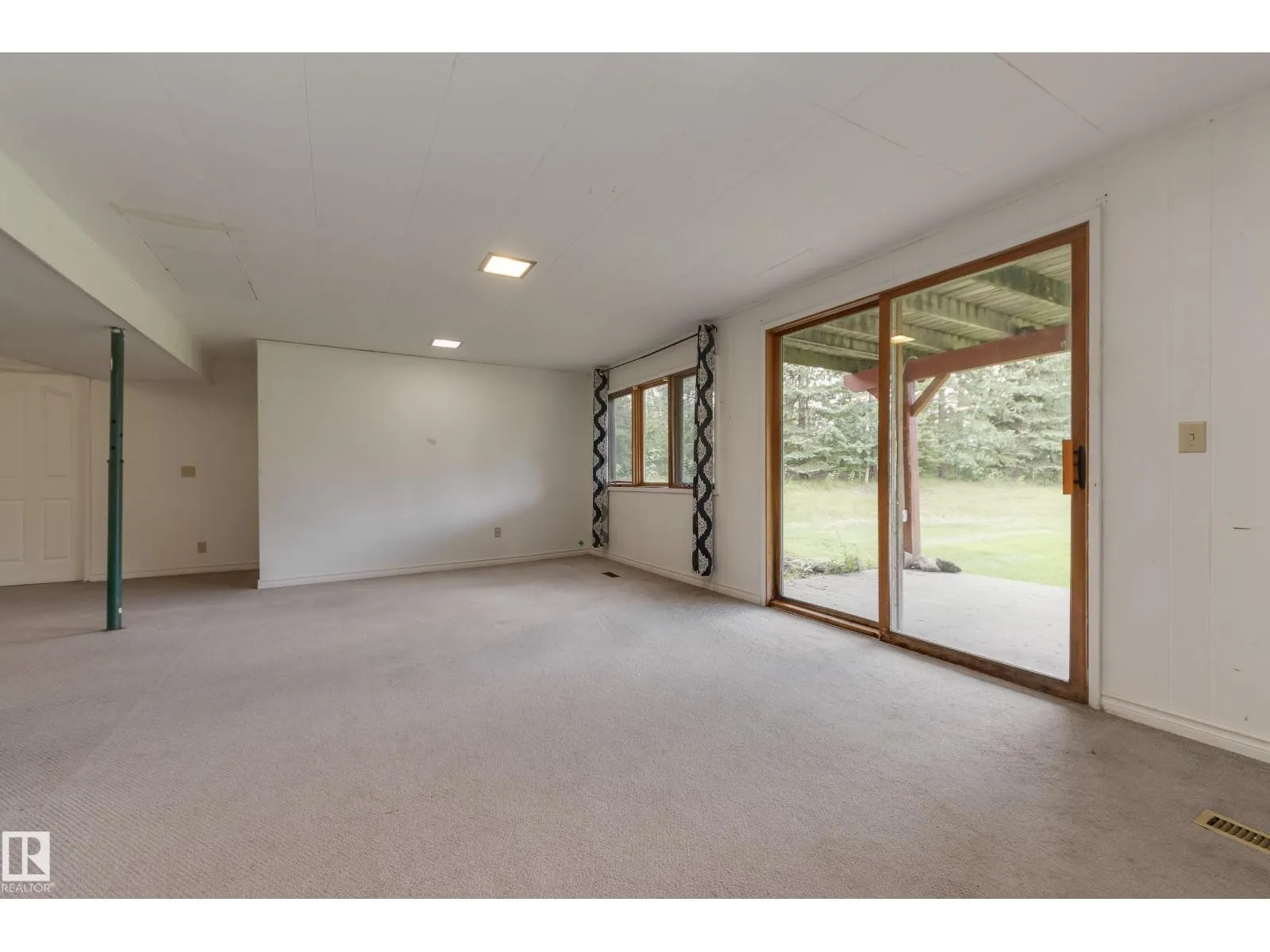 #253 52152 RGE ROAD 225