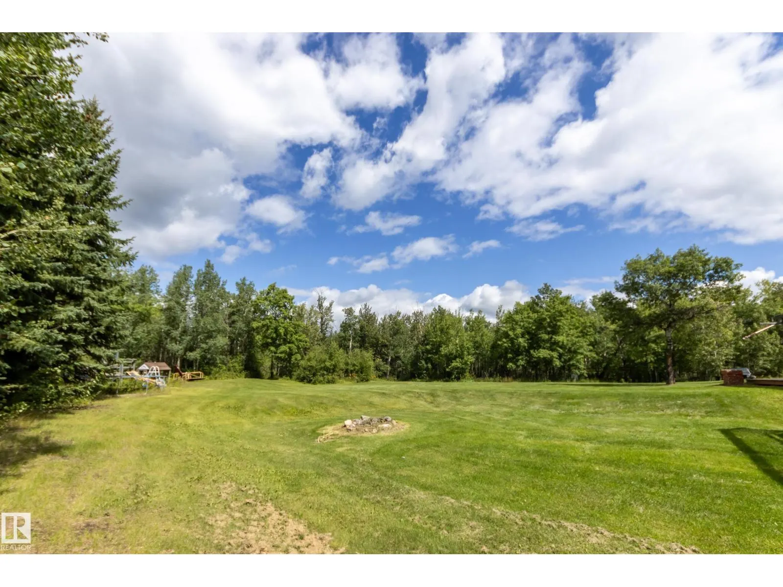 #253 52152 RGE ROAD 225