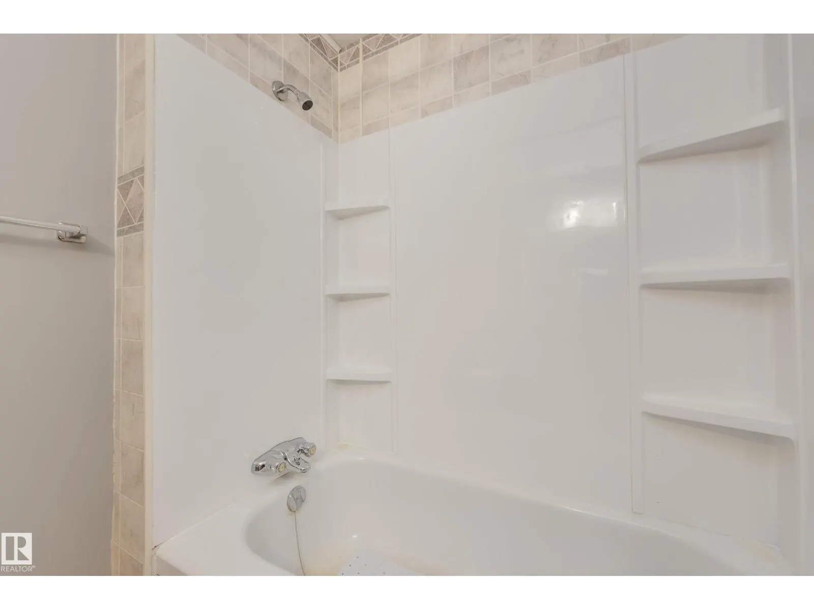 #253 52152 RGE ROAD 225