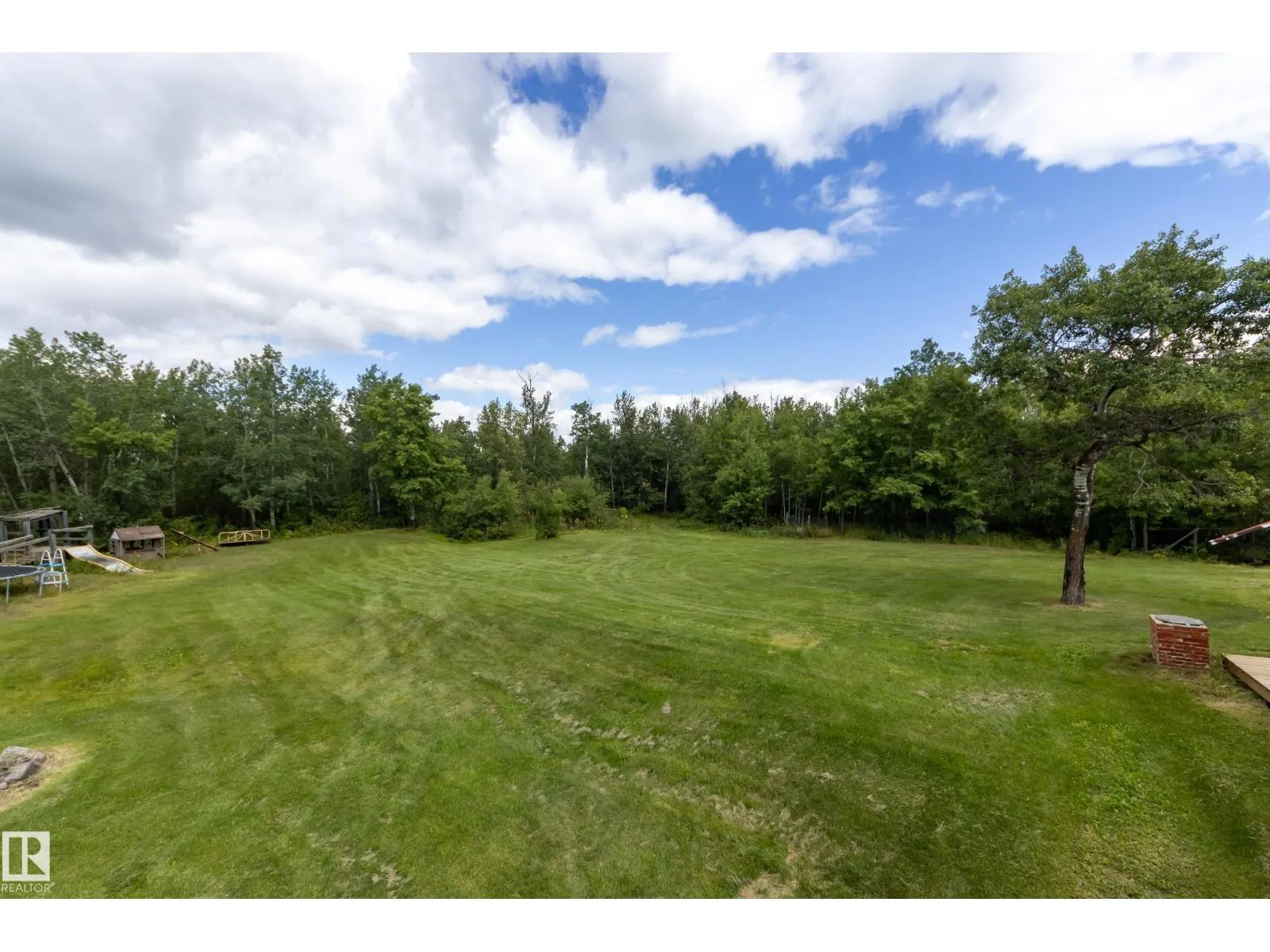 #253 52152 RGE ROAD 225