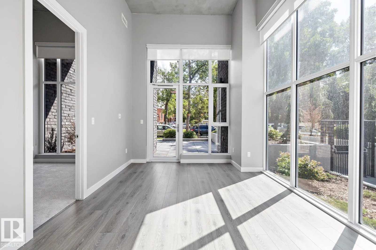 9922 111 ST NW