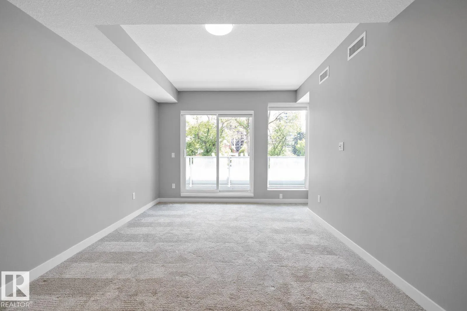 9922 111 ST NW
