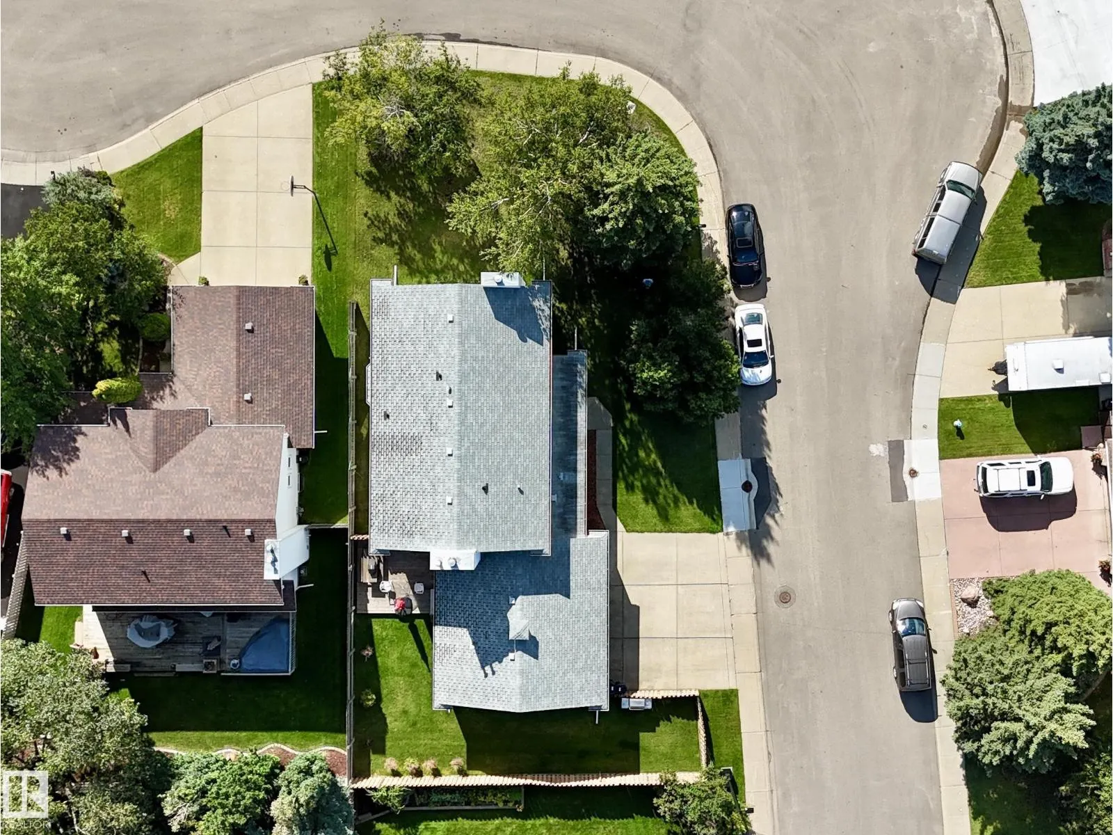 240 WAYGOOD RD NW