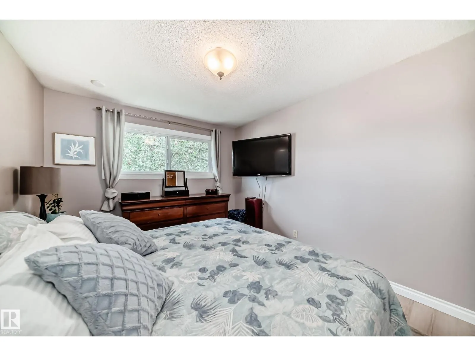 9608 169 ST NW