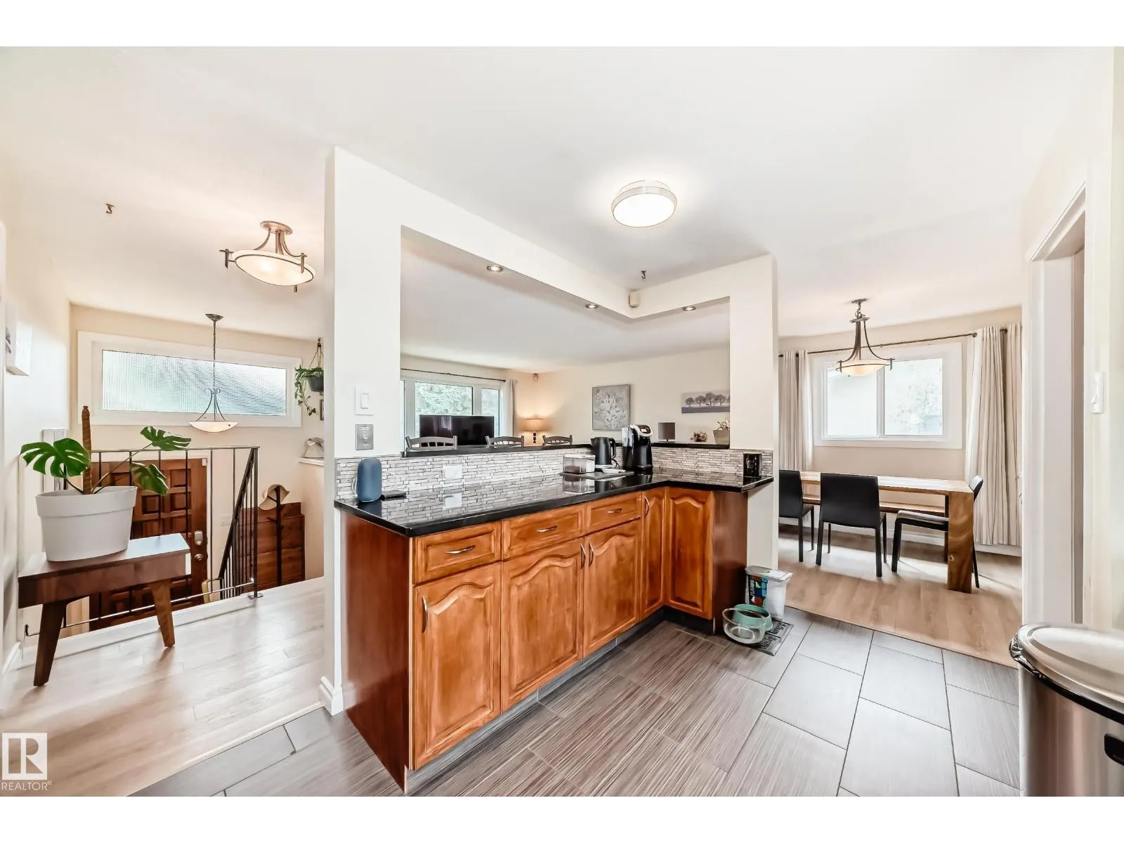 9608 169 ST NW