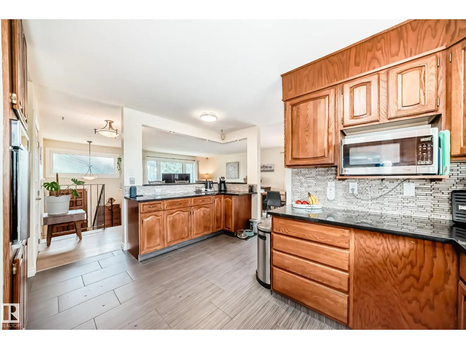 9608 169 ST NW