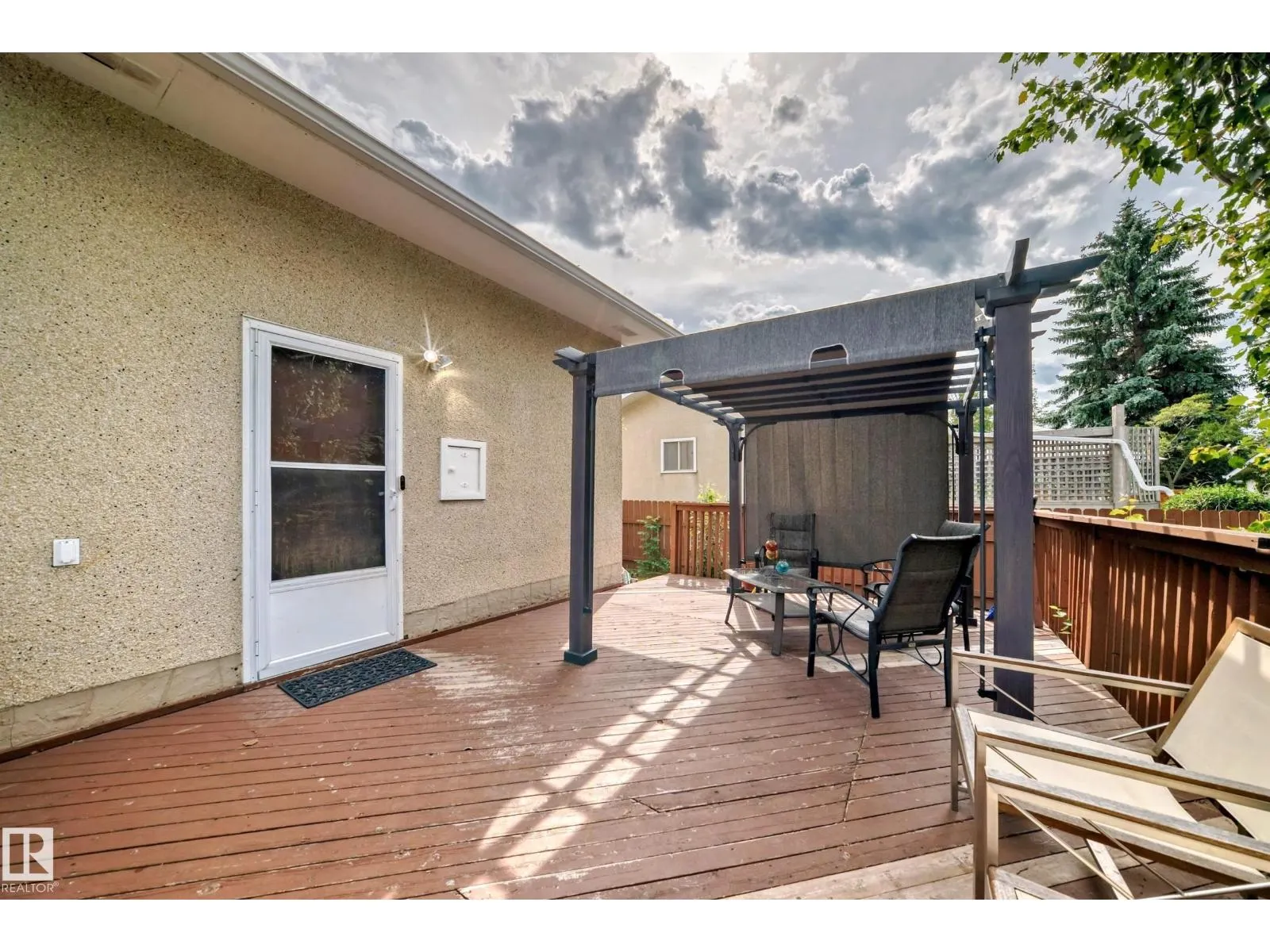 9608 169 ST NW