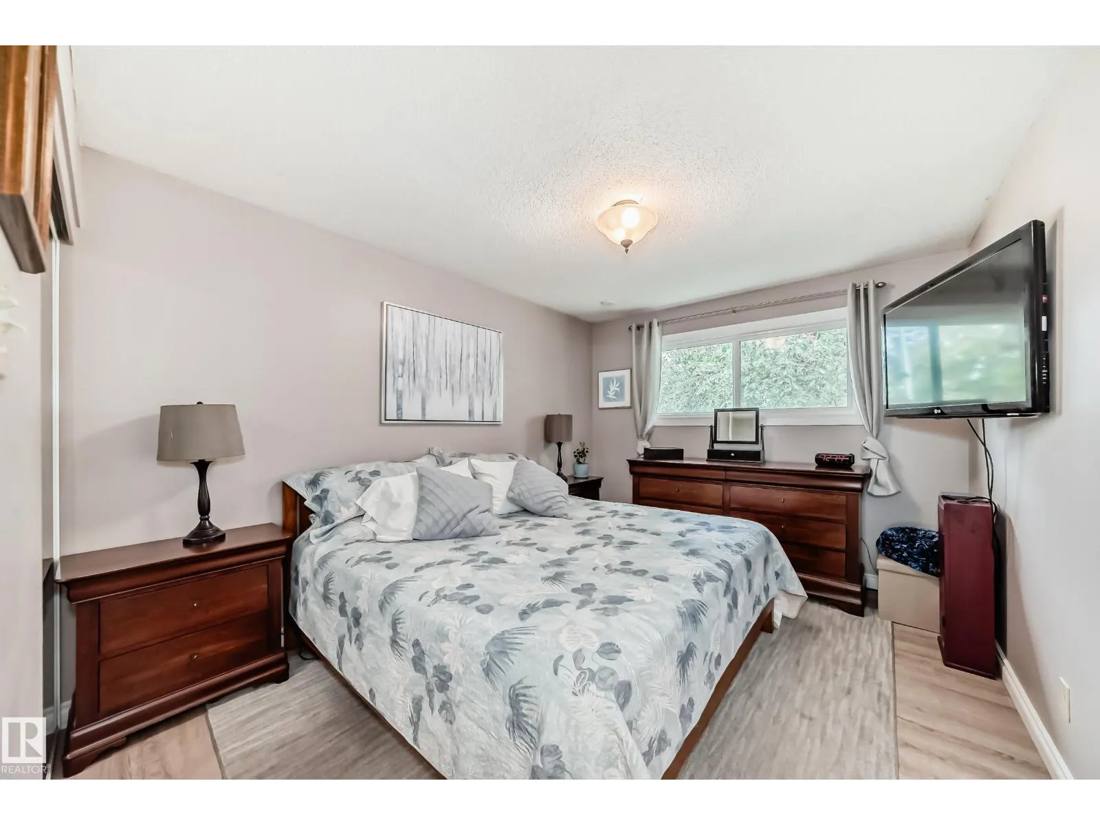 9608 169 ST NW