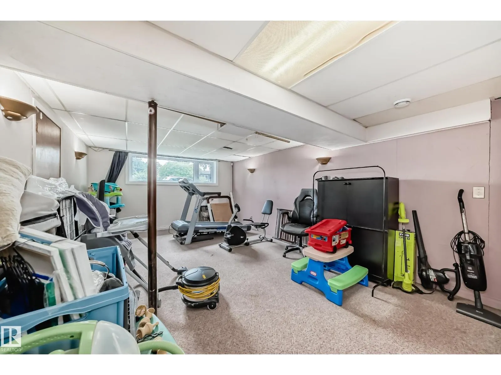 9608 169 ST NW