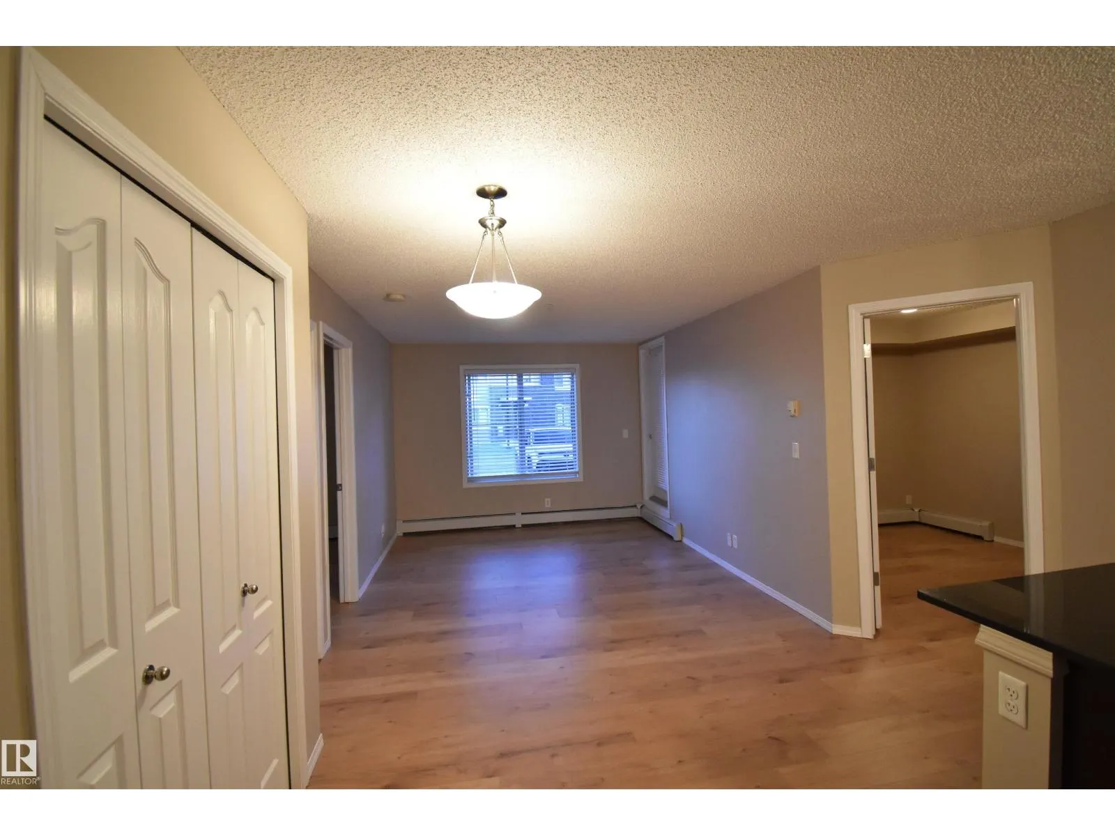 #117 12025 22 AV SW SW