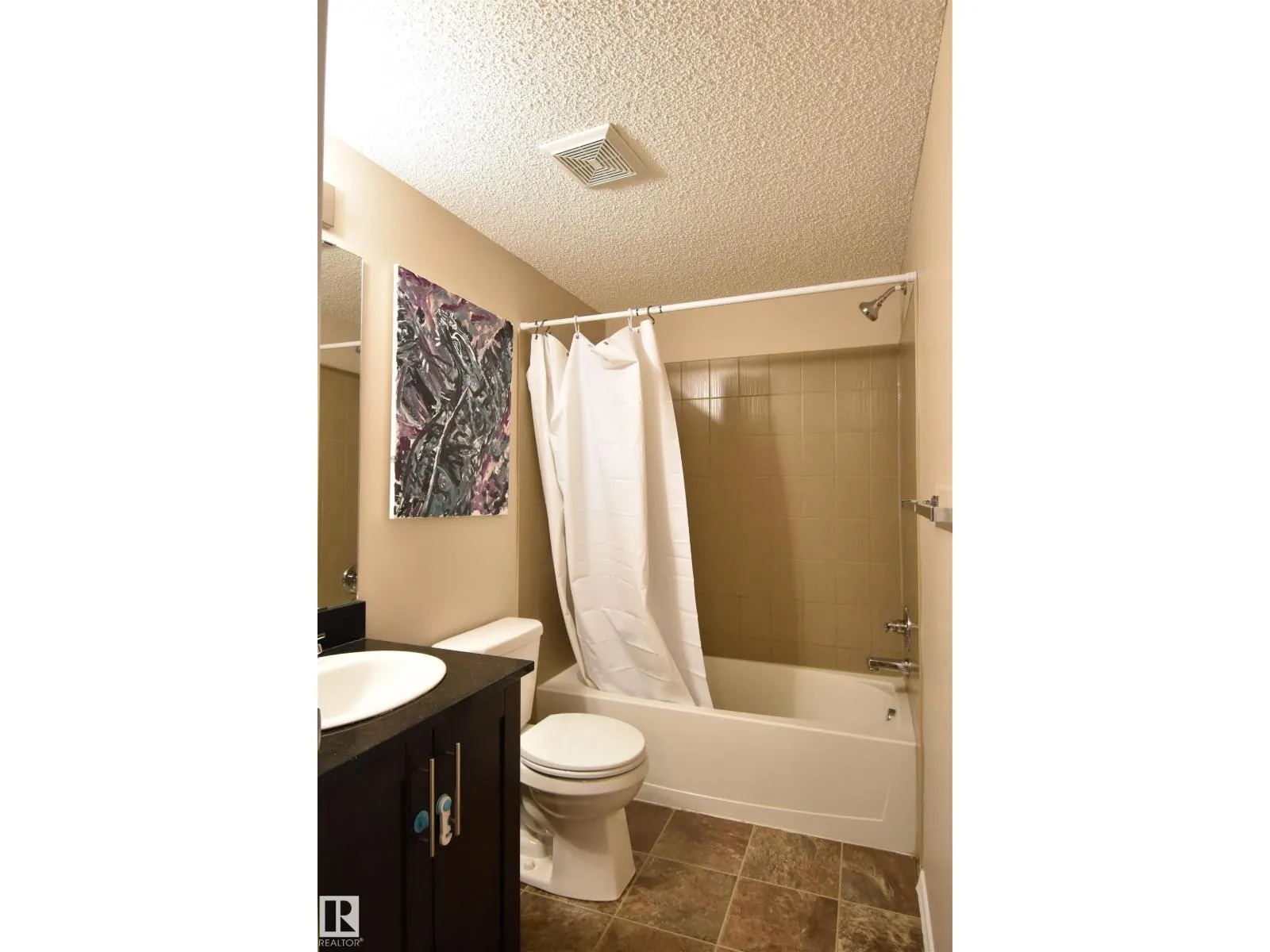 #117 12025 22 AV SW SW